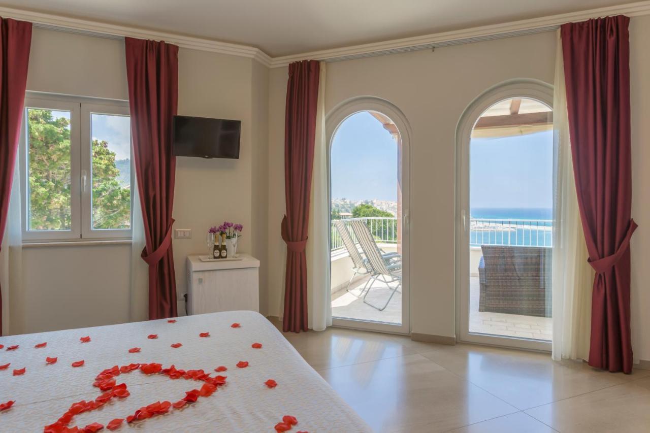 Guest house Borgo Degli Dei - Poseidone 2*